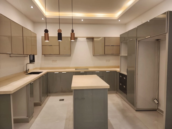 شقة فاخرة للإيجار في الرياض